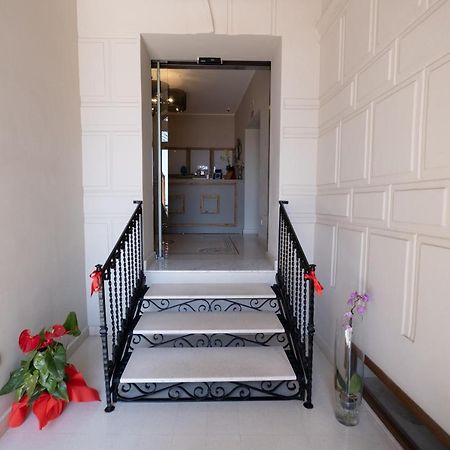 Hotel Borgo Di Ciaula ซานตาฟลาวิอา ภายนอก รูปภาพ