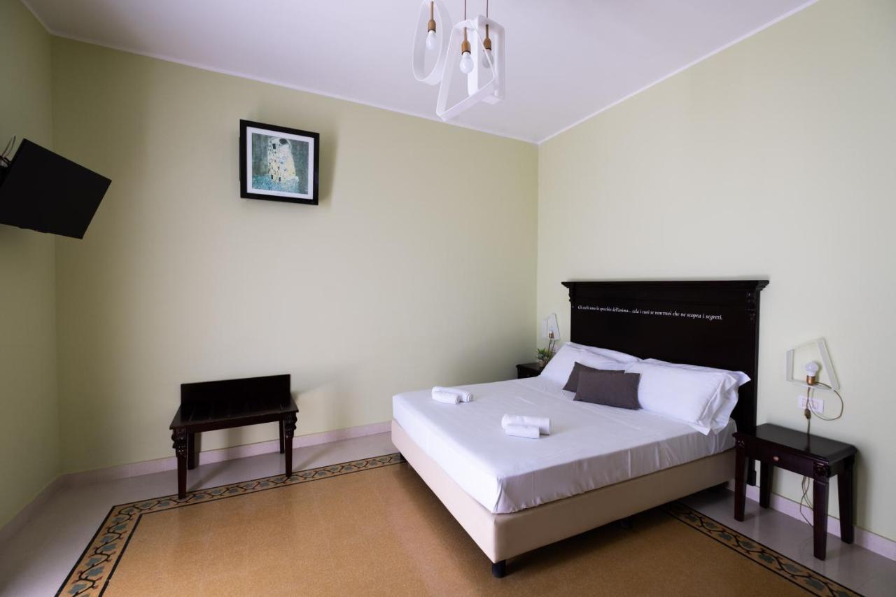 Hotel Borgo Di Ciaula ซานตาฟลาวิอา ภายนอก รูปภาพ