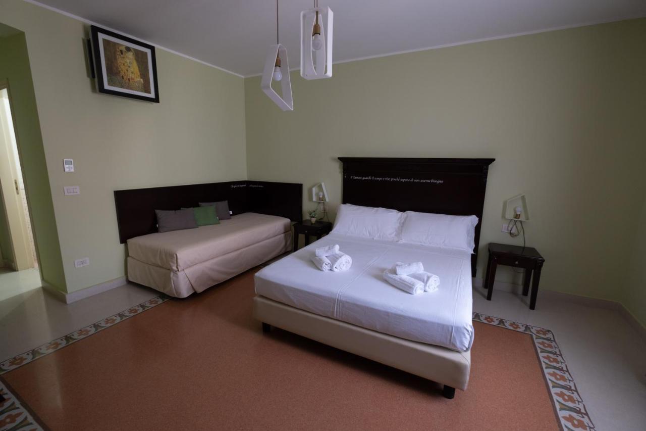 Hotel Borgo Di Ciaula ซานตาฟลาวิอา ภายนอก รูปภาพ