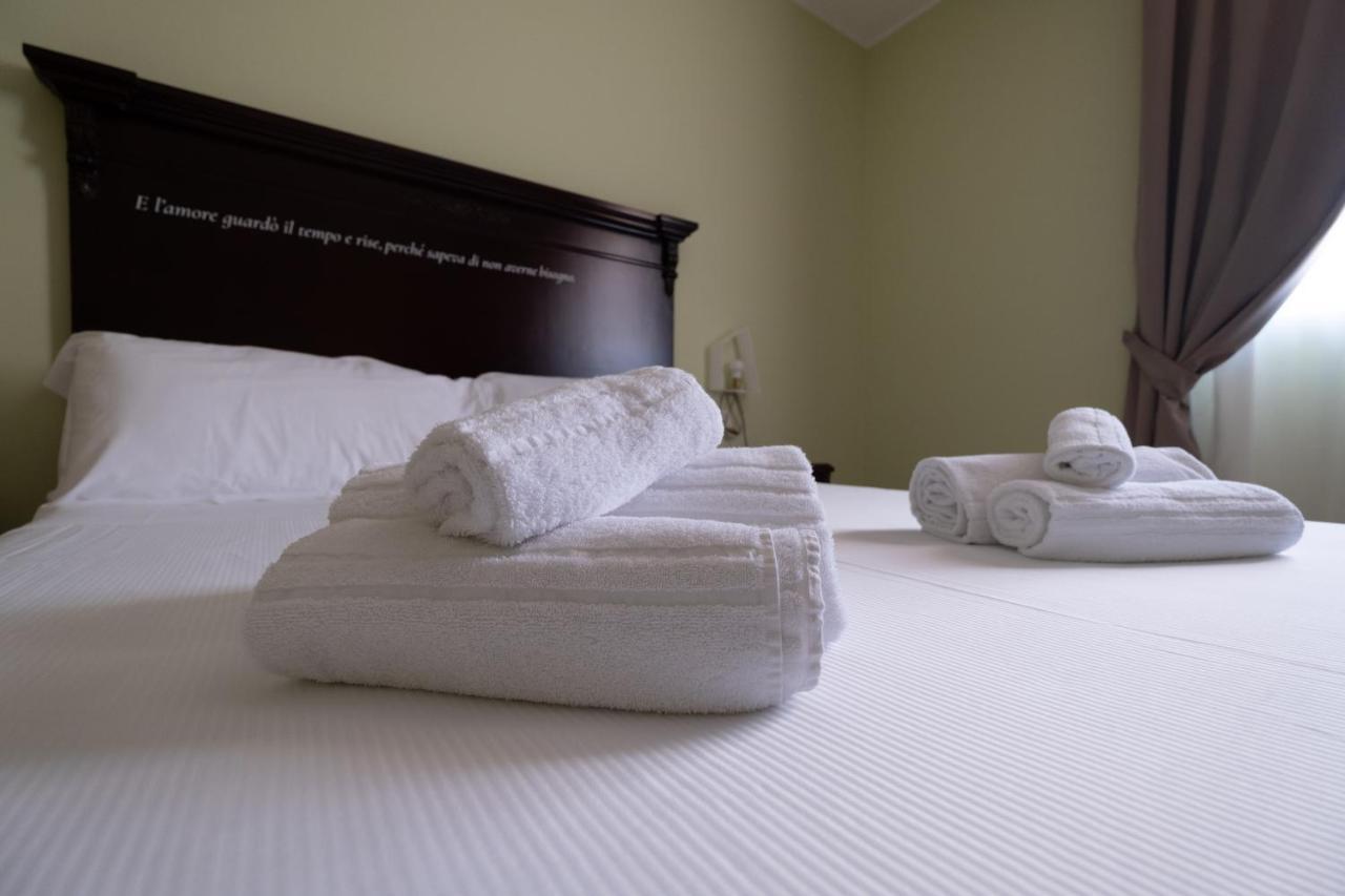 Hotel Borgo Di Ciaula ซานตาฟลาวิอา ภายนอก รูปภาพ
