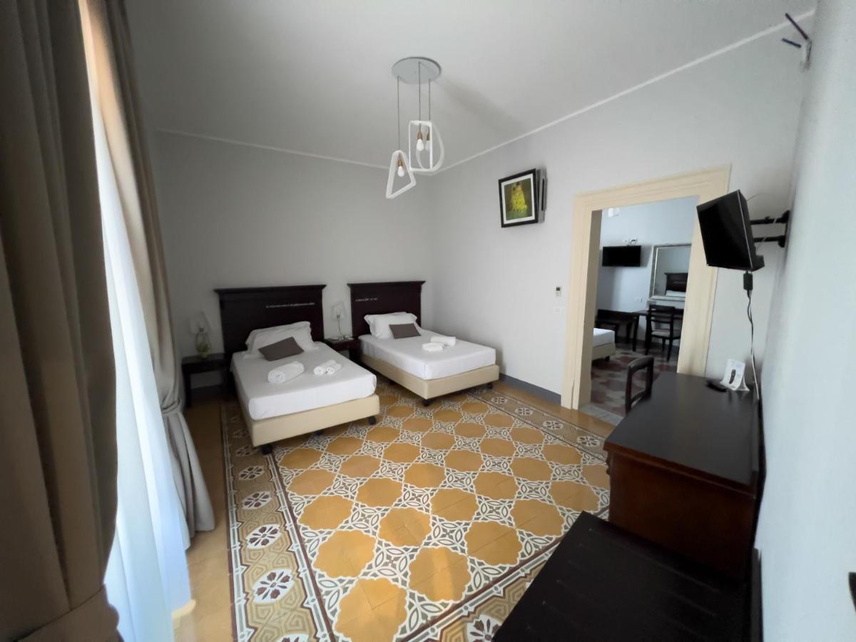Hotel Borgo Di Ciaula ซานตาฟลาวิอา ภายนอก รูปภาพ