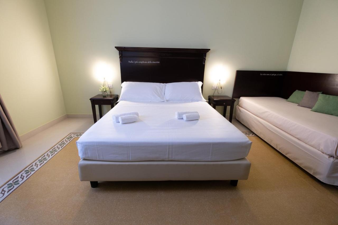 Hotel Borgo Di Ciaula ซานตาฟลาวิอา ภายนอก รูปภาพ